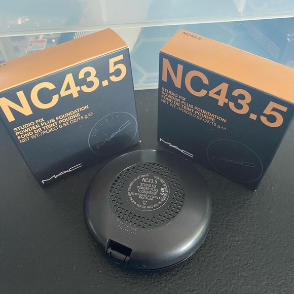 MAC Studio Fix Powder Plus Foundation (NC43.5) - Picture 2 of 7